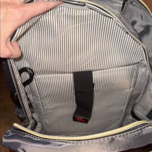 Lovevook Charcoal Gray V Laptop Backpack with Gold Accents - Picture 6 of 8